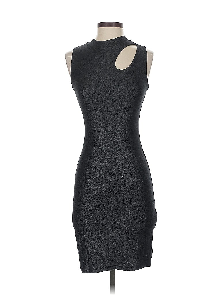 Click to view more detailed imagery on our partner's website Pre-owned Bar Iii Cocktail Dress In Silver