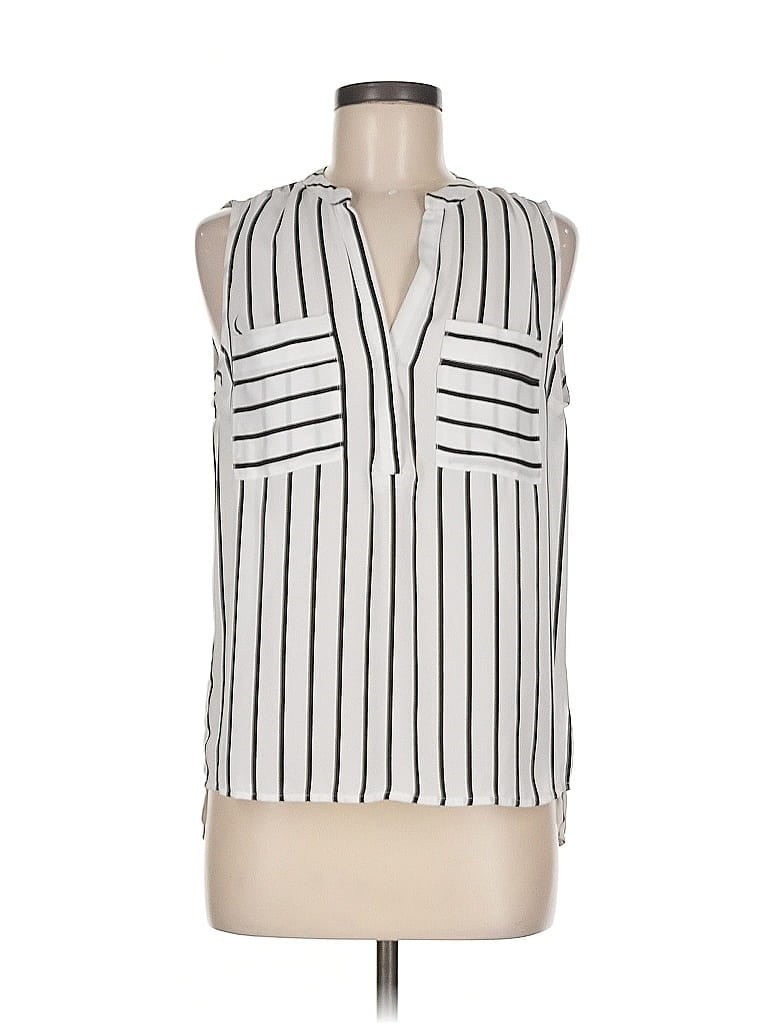 Pre-owned Atmosphere Sleeveless Blouse In White