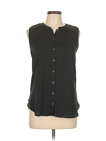 Bellatrix Sleeveless Button-Down Shirt (view 1)