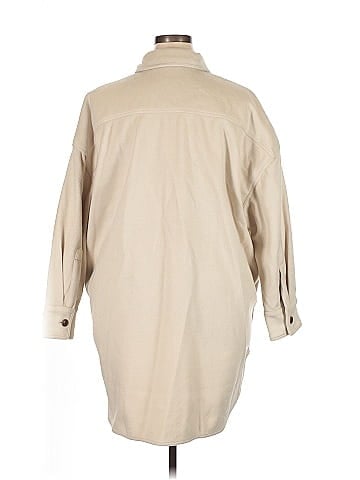 Banana Republic Trenchcoat (view 2)