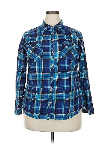 Croft & Barrow Long Sleeve Button-Down Shirt (view 1)
