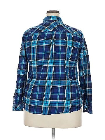 Croft & Barrow Long Sleeve Button-Down Shirt (view 2)