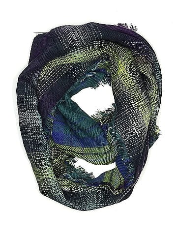 Isa & Stef Scarf (view 1)