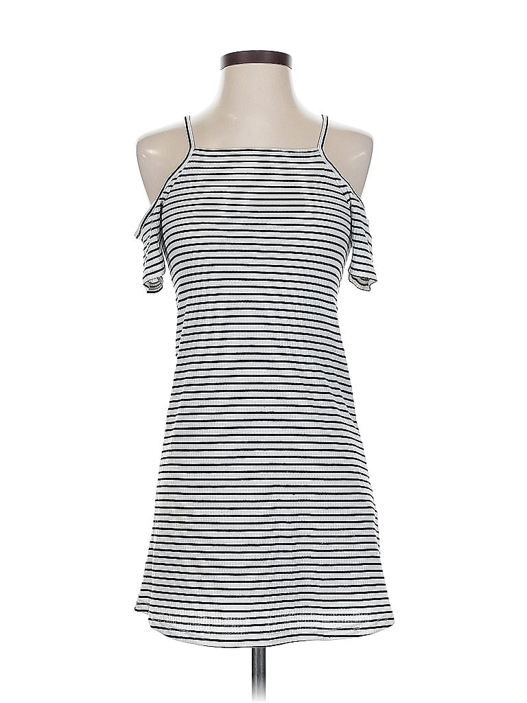 Pre-owned Divided By H&m Casual Dress In White
