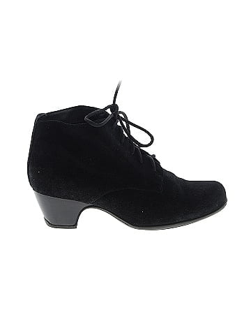 Clarks Heels (view 1)