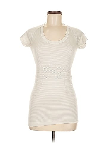 Lululemon Athletica Short Sleeve T-Shirt (view 1)
