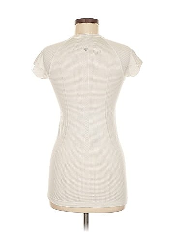 Lululemon Athletica Short Sleeve T-Shirt (view 2)