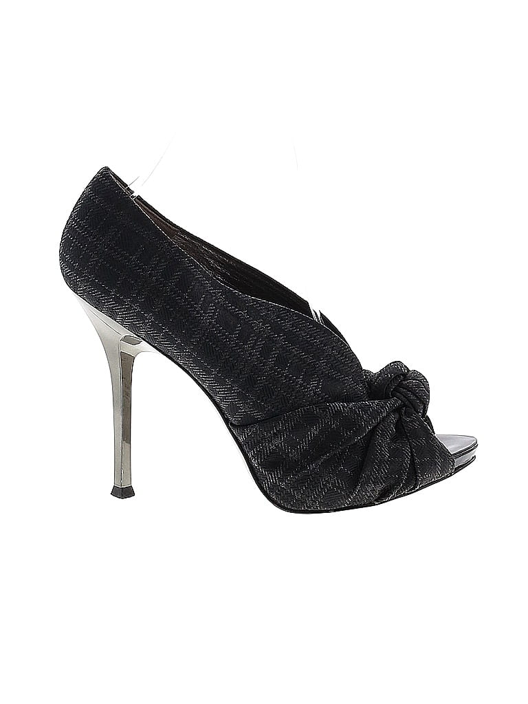 Pre-owned Marciano Heels In Black