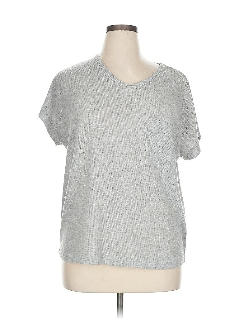 Click to view more detailed imagery on our partner's website Pre-owned Betabrand Short Sleeve T-shirt In Silver