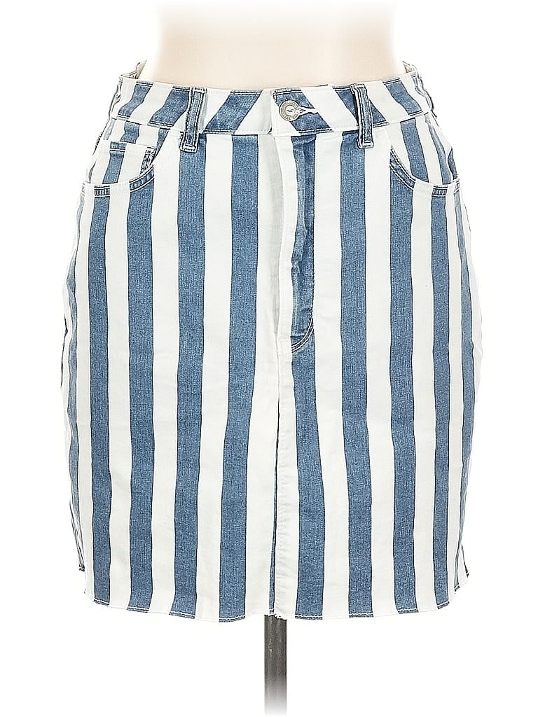 Click to view more detailed imagery on our partner's website Pre-owned Hollister Denim Skirt In Blue