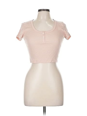 Uniqlo Short Sleeve T-Shirt (view 1)