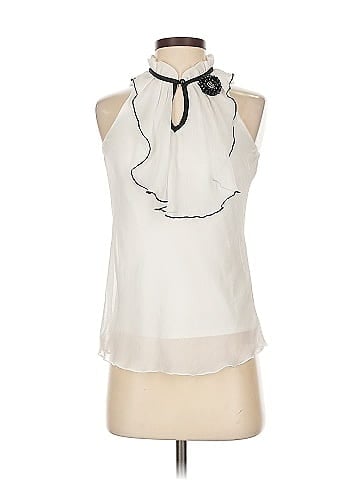 B.wear Sleeveless Blouse (view 1)
