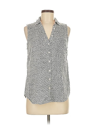 Jasmine & Juliana Sleeveless Button-Down Shirt (view 1)