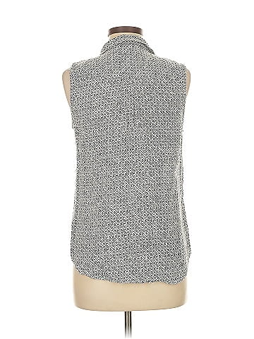 Jasmine & Juliana Sleeveless Button-Down Shirt (view 2)