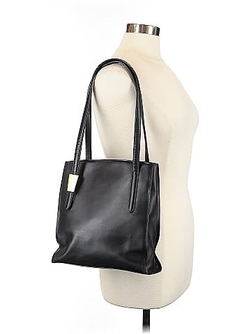 Valentino Garavani Vintage Shoulder Bag (view 2)
