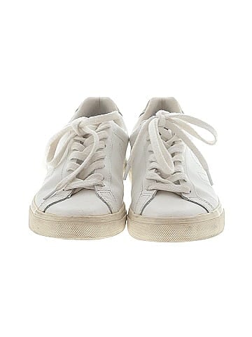 VEJA Sneakers (view 2)