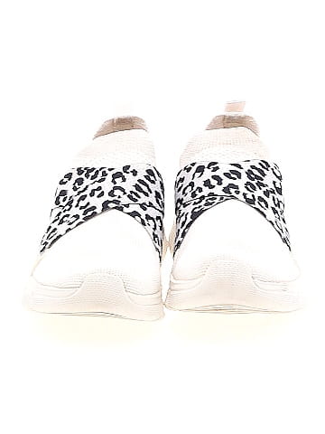 Skechers Sneakers (view 2)