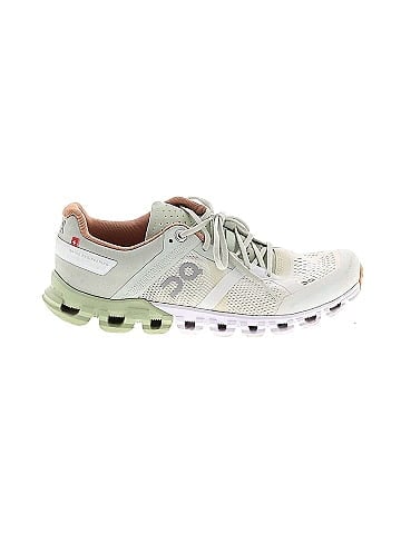 On Cloud Sneakers (view 1)