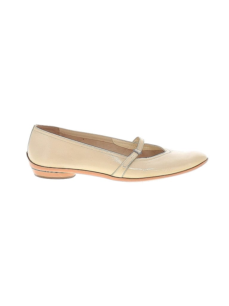 Pre-owned Ferragamo Flats In White