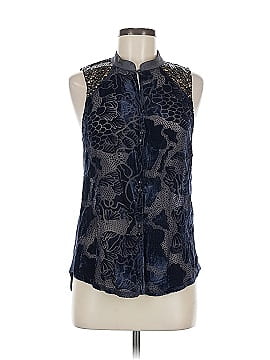Tiny Sleeveless Blouse