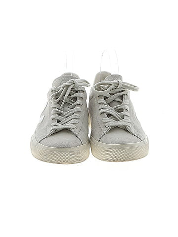 VEJA Sneakers (view 2)