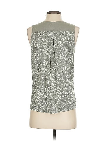 Tiny Sleeveless Blouse (view 2)