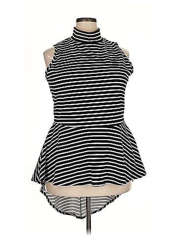 Discreet Sleeveless Top (view 1)