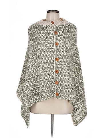 Simply Noelle Poncho (view 1)