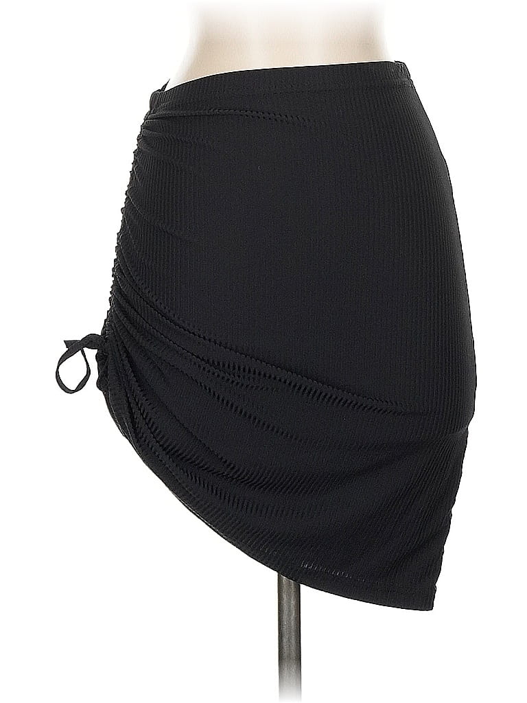 Pre-owned Romwe Casual Skirt In Black