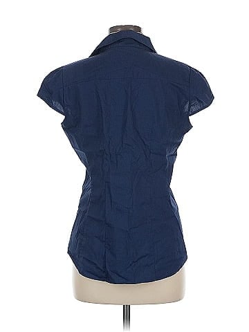New York & Company Sleeveless Button-Down Shirt (view 2)
