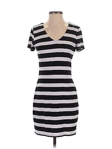 Jennifer Lopez Casual Dress (view 1)