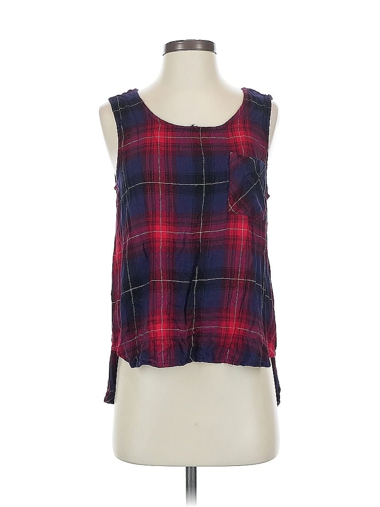 Click to view more detailed imagery on our partner's website Pre-owned Cloth & Stone Sleeveless Blouse In Red