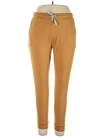 Vuori Casual Pants (view 1)
