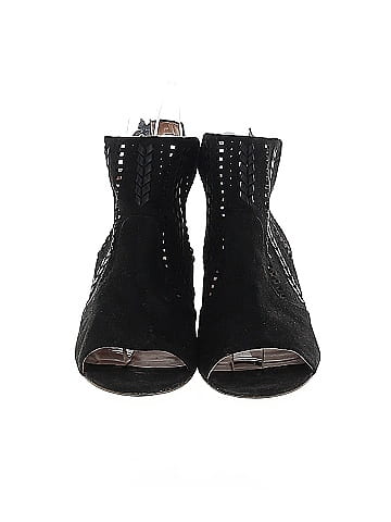 REPORT Heels (view 2)
