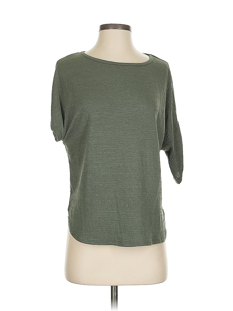 Pre-owned Max Studio 3/4 Sleeve T-shirt In Green