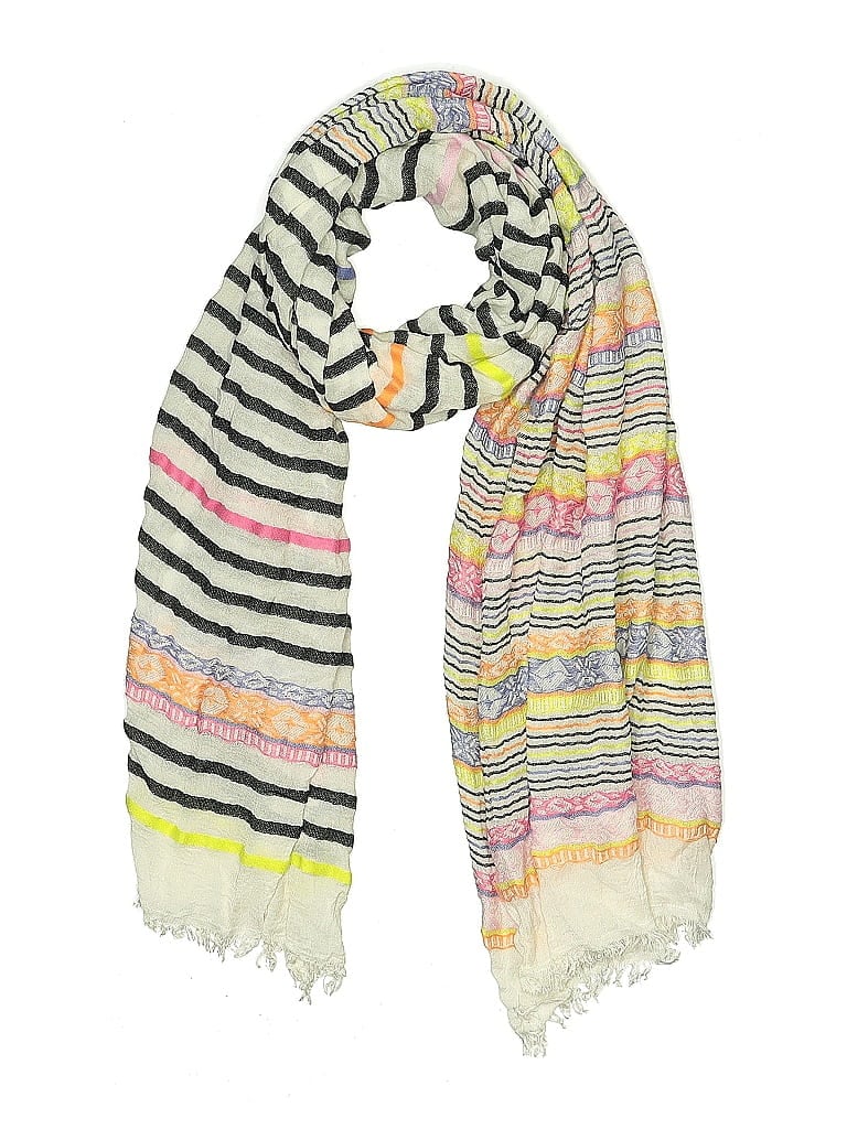 Click to view more detailed imagery on our partner's website Pre-owned Unbranded Scarf In White