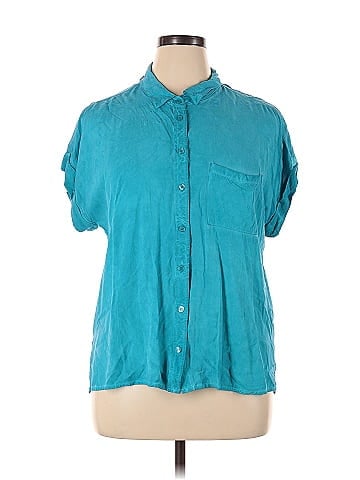 Velvet Heart Short Sleeve Button-Down Shirt (view 1)