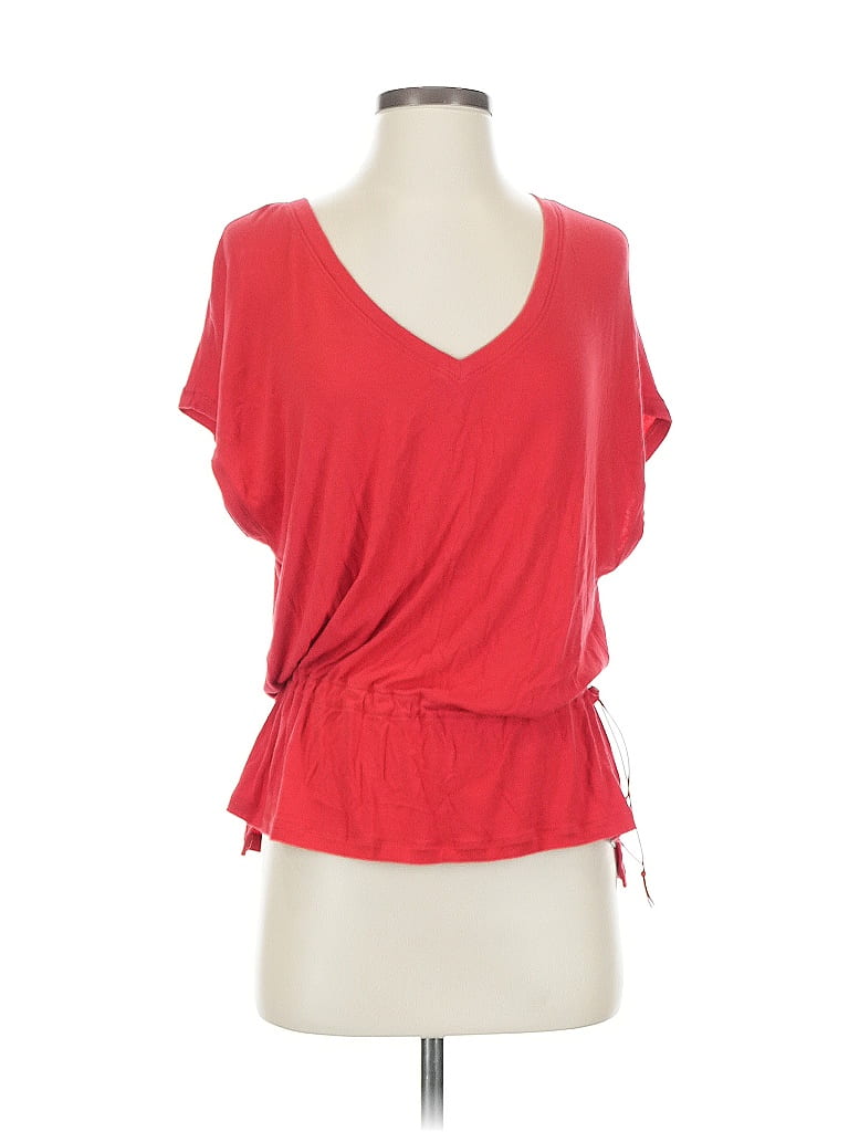 Pre-owned Cabi Short Sleeve T-shirt In Red