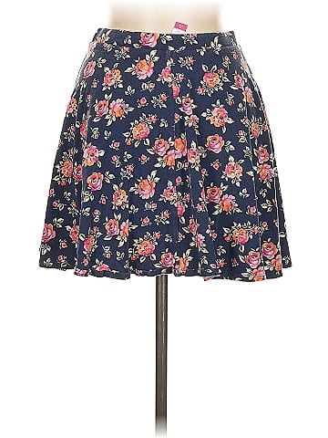 No Boundaries Casual Skirt (view 2)