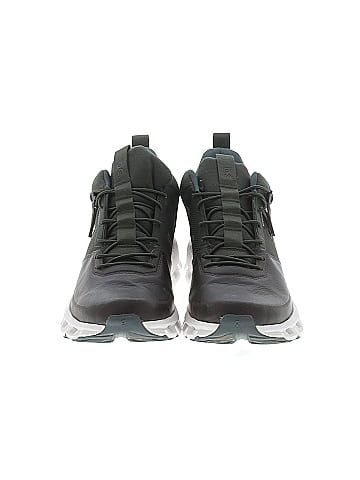 On Cloud Sneakers (view 2)