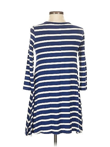 Old Navy Casual Dress (view 2)