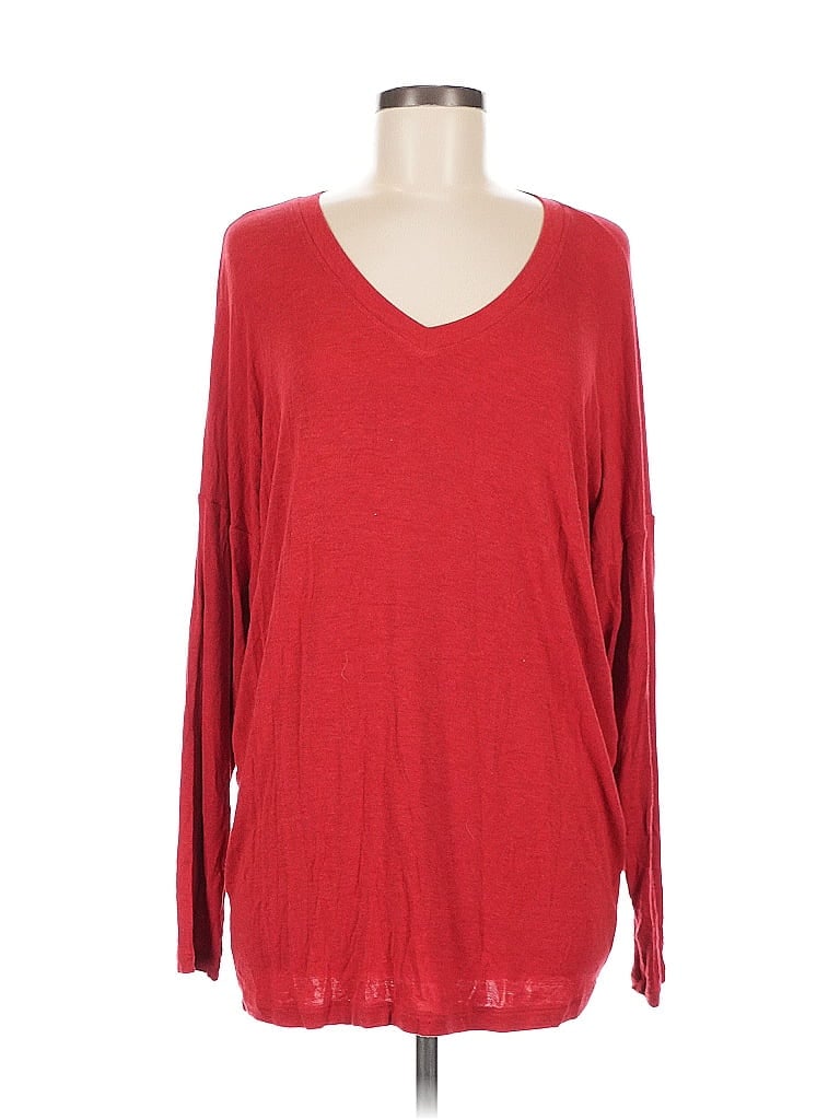 Click to view more detailed imagery on our partner's website Pre-owned Cabi 3/4 Sleeve T-shirt In Red