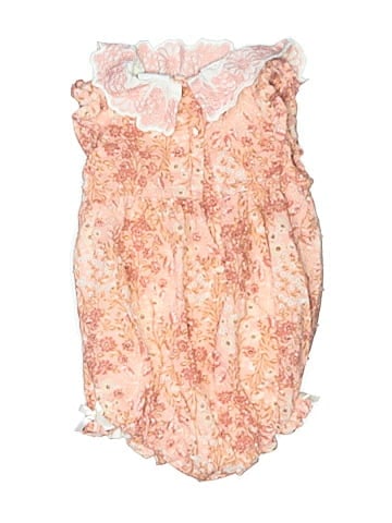 Cupcakes & Cashmere Short Sleeve Onesie (view 2)