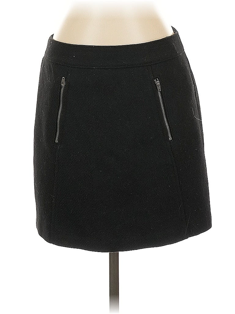 Click to view more detailed imagery on our partner's website Pre-owned Gap Casual Skirt In Black