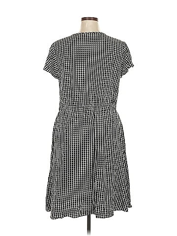 Old Navy Casual Dress (view 2)