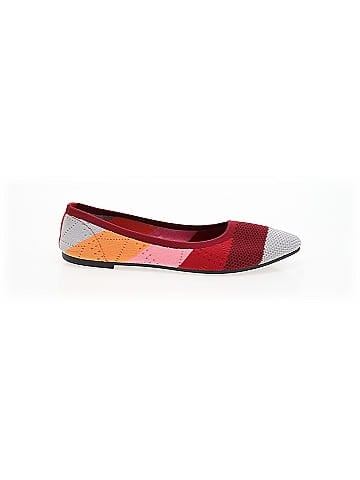 Unbranded Flats (view 1)