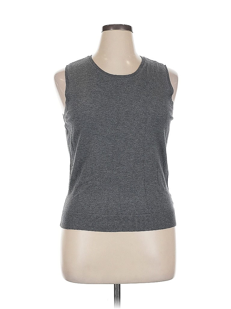 Click to view more detailed imagery on our partner's website Pre-owned Charter Club Sleeveless T-shirt In Gray