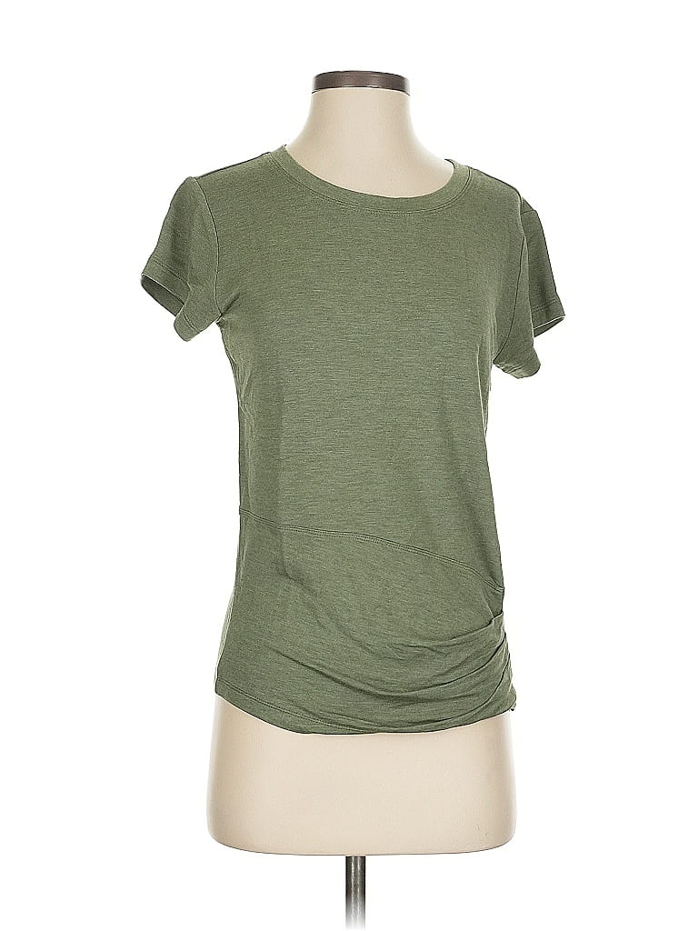 Click to view more detailed imagery on our partner's website Pre-owned Cabi Short Sleeve T-shirt In Green