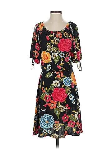 Nieves Lavi Casual Dress (view 1)
