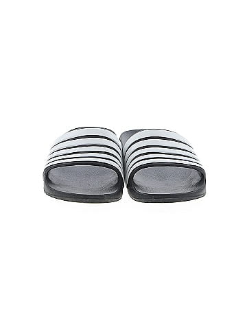 Wonder Nation Sandals (view 2)